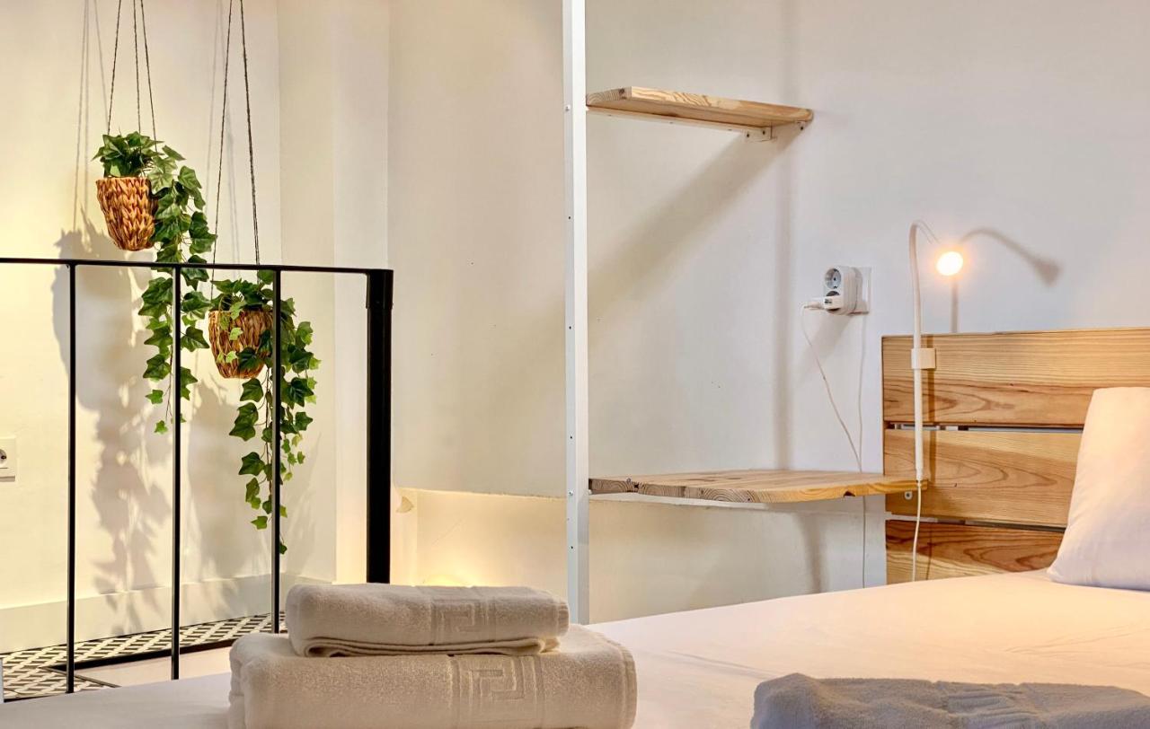 Charming Gran Via Attic Apartment Madrid Exterior photo
